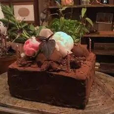 Gâteau d'anniversaire tout chocolat